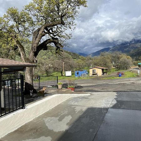 Sierra Lodge Три Ривърс Екстериор снимка